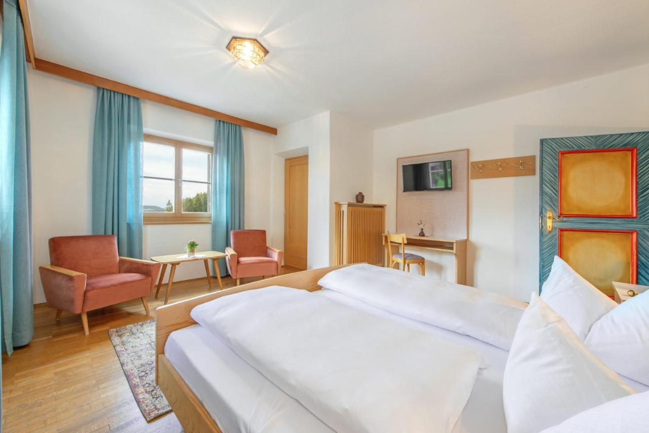 Hotel Bewaller Обереген Екстериор снимка