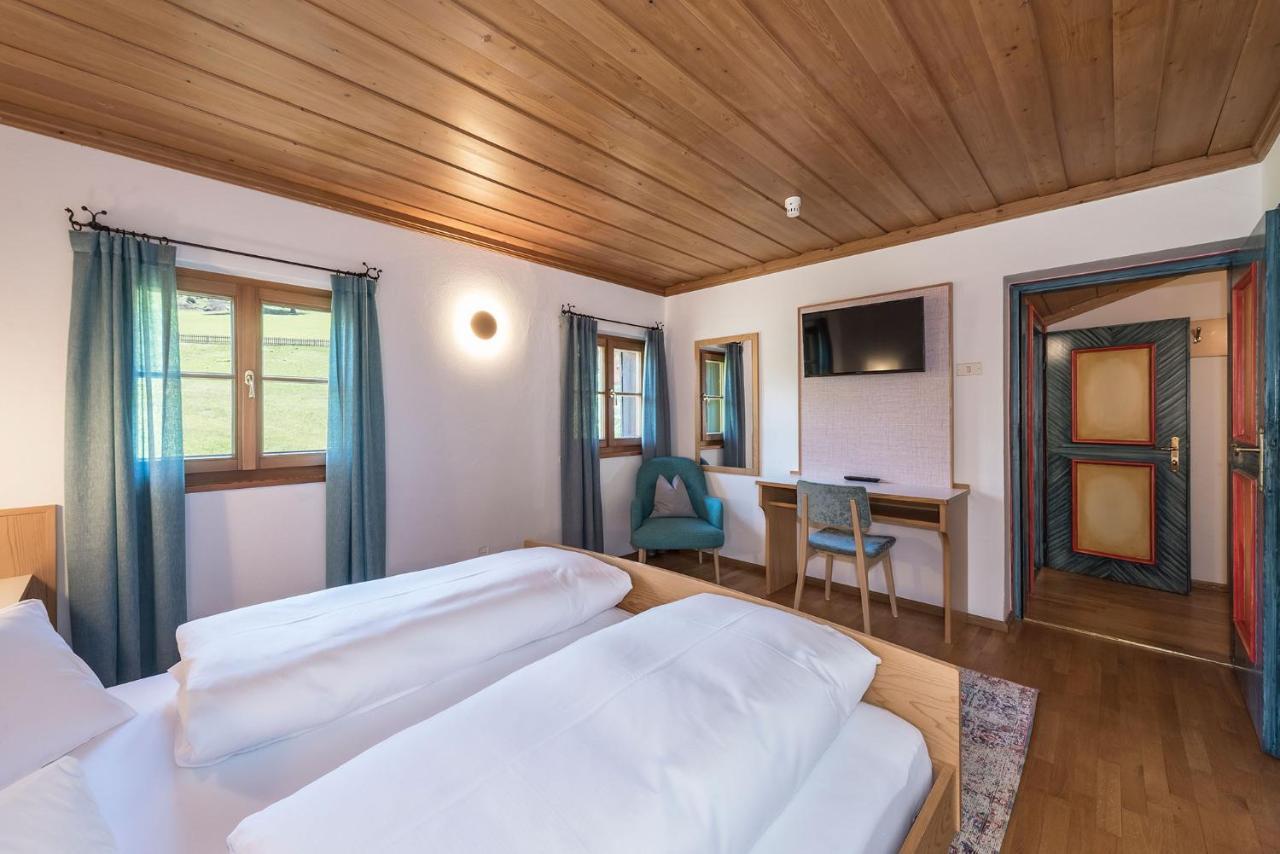 Hotel Bewaller Обереген Екстериор снимка