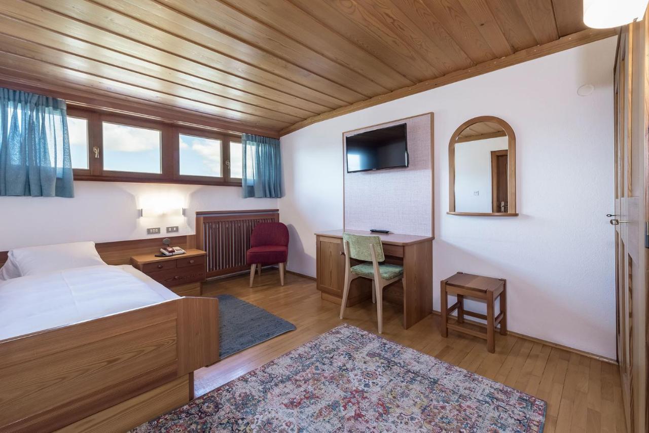 Hotel Bewaller Обереген Екстериор снимка