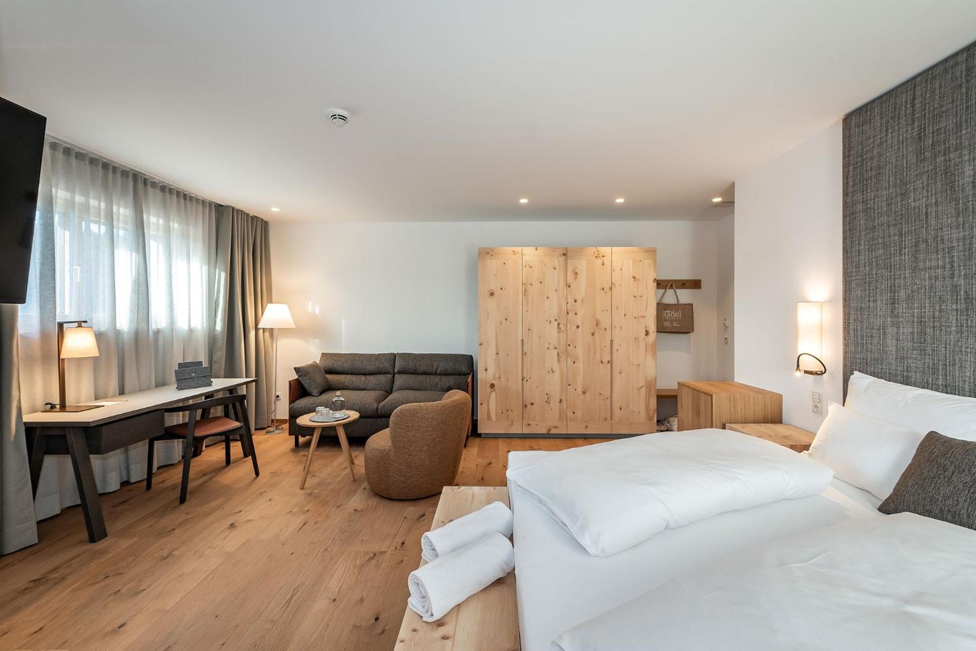 Hotel Bewaller Обереген Екстериор снимка