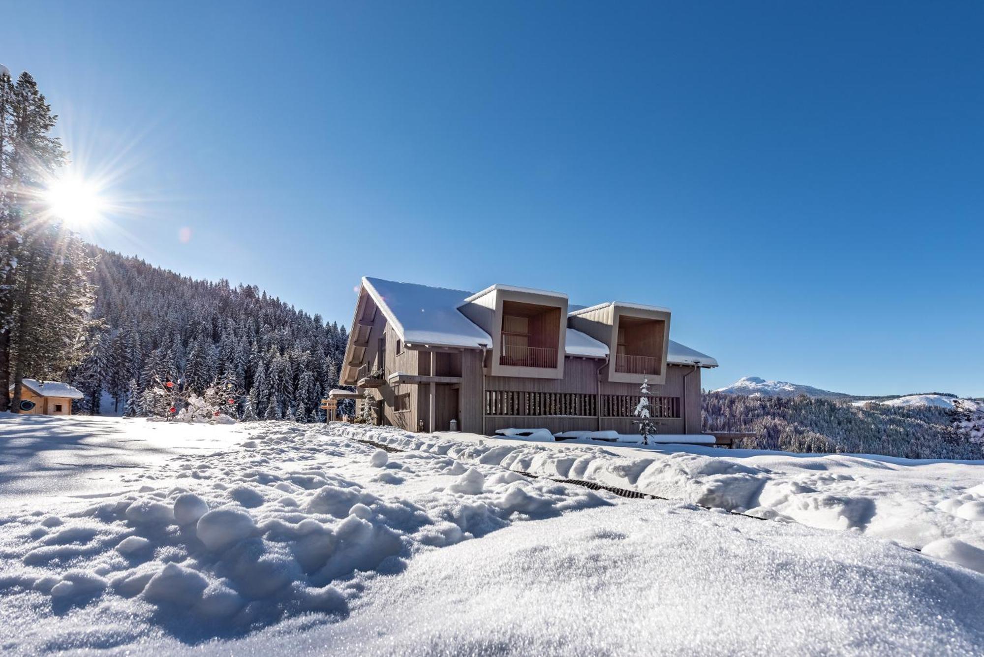 Hotel Bewaller Обереген Екстериор снимка